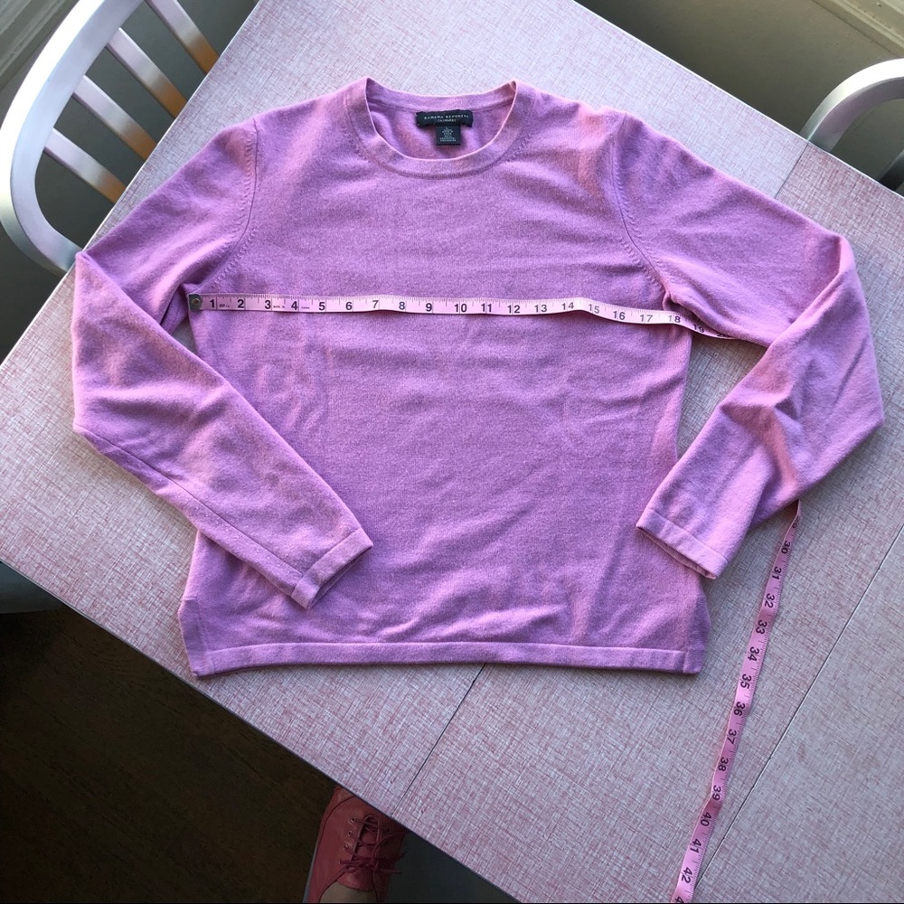 Banana Republic Cashmere Sweater - Picture 4 of 8